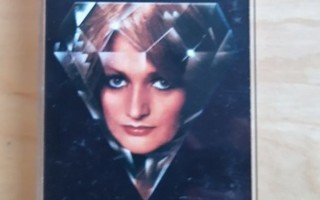 Bonnie Tyler: Diamond Cut, C-kasetti