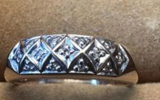 S50 Valkokulta&keltakulta sormus timanteilla