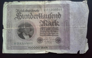 Saksa 100000 Mark Reichsbanknote 1923 seteli (130)