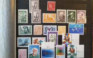 Suomalaisia leimaamattomia käyttämättömiä postimerkkejä erä
