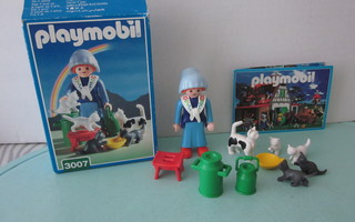 Retro Playmobil figuurisetti n:o 3007, emäntä kissoineen
