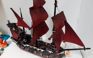 LEGO 4195 QUEEN ANN  Pirates carribean - HEAD HUNTER STORE.