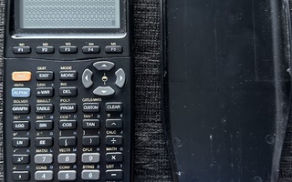 Texas Instruments TI-86 Graafinen laskin - RIKKI