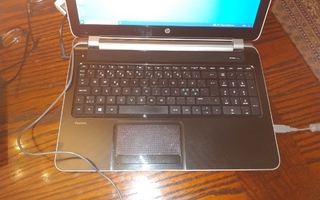 Hienokuntoinen kannettava HP Pavilion 15 Win 10 64 bit Suomi