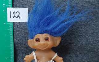 Trolli nro 122 :  trolli peikko siniset  hiukset