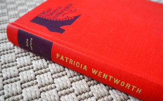 Patricia Wentworth : Sukukartano