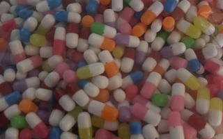 100 kpl akryyli pillerihelmiä
