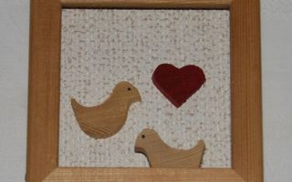 Venla Ky:n pieni  koristetaulu linnut ja sydän