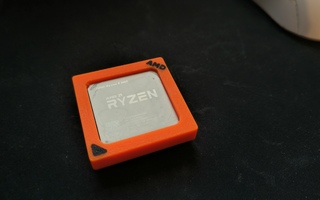 Ryzen 5 1600 6-Ydin, 12-sälettä + 3D Skannattu kotelo