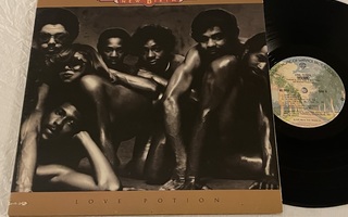 New Birth – Love Potion (1976 USA SOUL/FUNK LP)