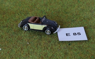 #E85 Pienoisrautatiehen kuplavolkkari VW, 1:87
