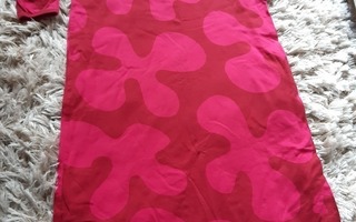 Marimekko yöpaita punainen-pinkki 150cm