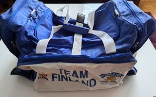 Isokokoinen Team Finland lätkäkassi/ varustekassi!