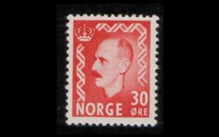 Norja 361 ** Haakon VII 30 öre punainen (1950)