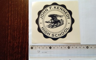 John F. Kennedy High School ikkunatarra