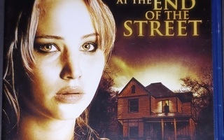 THE HOUSE AT THE END OF THE STREET (BLU-RAY)