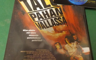TALO PAHAN VALLASSA SUOMI PAINOS DVD (W)