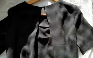 Sokos: YAS : Yassanna musta mekko kokoa M