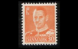 Tanska 308II ** Frederik IX 30 öre oranssi (1948)