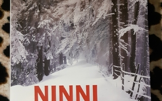 Ninni Schulman - Tyttö lumisateessa