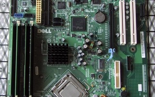 Dell BTX emolevy, GX620 koneesta, CPU ja muistia