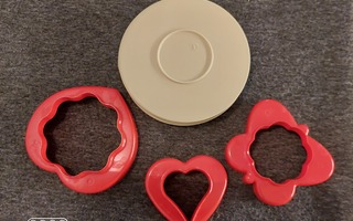 Tupperware piparkakkumuotit kotelolla perhonen + sydän ym.
