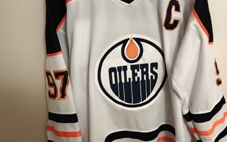 Connor McDAVID #97 Edmonton Oilers pelipaita