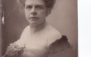 Valokuva Näyttelijä Hilma Frey Nordenvall? + Nimmari 1900-l