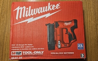 Milwaukee M12 23GA naulain