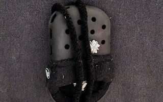 Unisex Crocs kännykkäkotelo musta