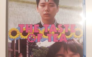 The Taste of Tea (2004) third window