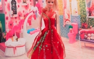 78 ..  Käsintehty Kaunis Party Hame .. Barbie Ym..