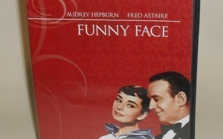FUNNY FACE  (Audrey Hepburn)