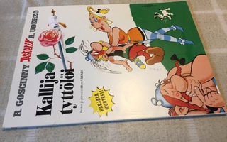 ASTERIX KALLIJA TYTTÖLÖI KARJALA MURTEEL HYVÄ