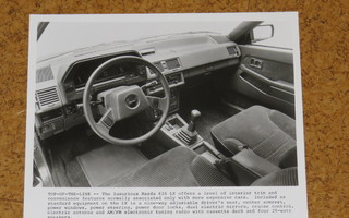 1986 Mazda 626 LX pressikuva - KUIN UUSI