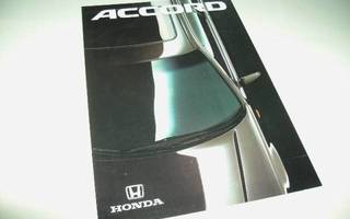 Honda Accord 1990 esite - Suomi