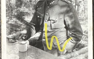 Valokuva KTR 3 kapteenin kahvihetki