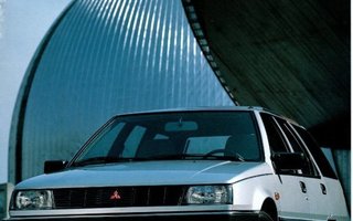 Mitsubishi Lancer farmari -esite 1988