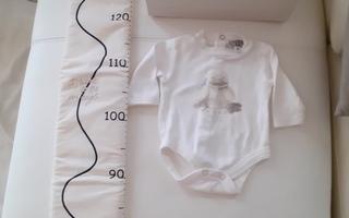 Armani Baby; body 50cm+mitta seinälle