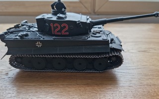 Tiger I panssarivaunu koottu 1/35
