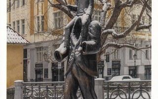 Franz Kafka muistomerkki talvella