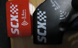 Scalextric compact rataosia ja langattomat ohjaimet