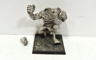 Blood Bowl - Minotaur Star Player figuuri (1988) [G15]