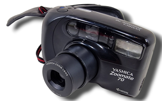 Filmikamera (Yashica Zoomate 70)