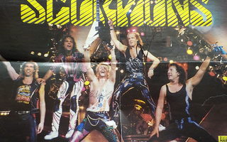 SCORPIONS JULISTE NELJÄLLÄ NIMMARILLA