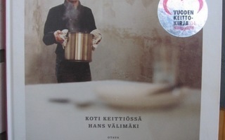 Hans Välimäki: Koti keittiössä. Otava 2004. 2p. 191 s.
