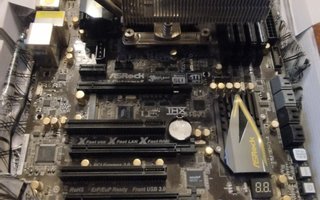 Asrock Z77 Extreme 6 + i5 3570K + Phanteks cooler + 8gb