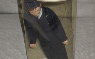 Suomen poliisi pienoismalli nukke 1960-luku 23 cm korkea