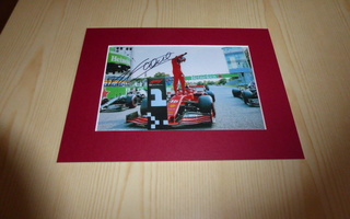 Uusi Charles Leclerc Ferrari Formula F1 valokuva ja paspis
