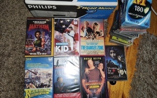 VHS Setti. Uusi videonauhuri ja elokuvia.